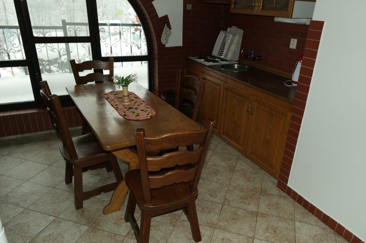 Apartmany Sedek Roprachtice ภายนอก รูปภาพ